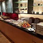 蒙德酒店 4*