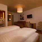 Munde Hotel